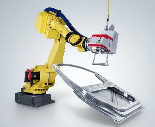 创鸿激光机器人应用于车门激光钎焊